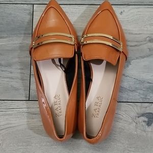 ZARA's tan loafers/flats SZ 37